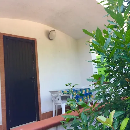 In Mit Privatem Garten By Interhome فيستَ