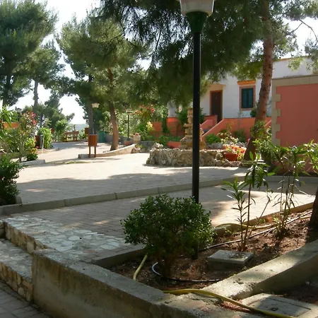شقة In Mit Privatem Garten By Interhome فيستَ